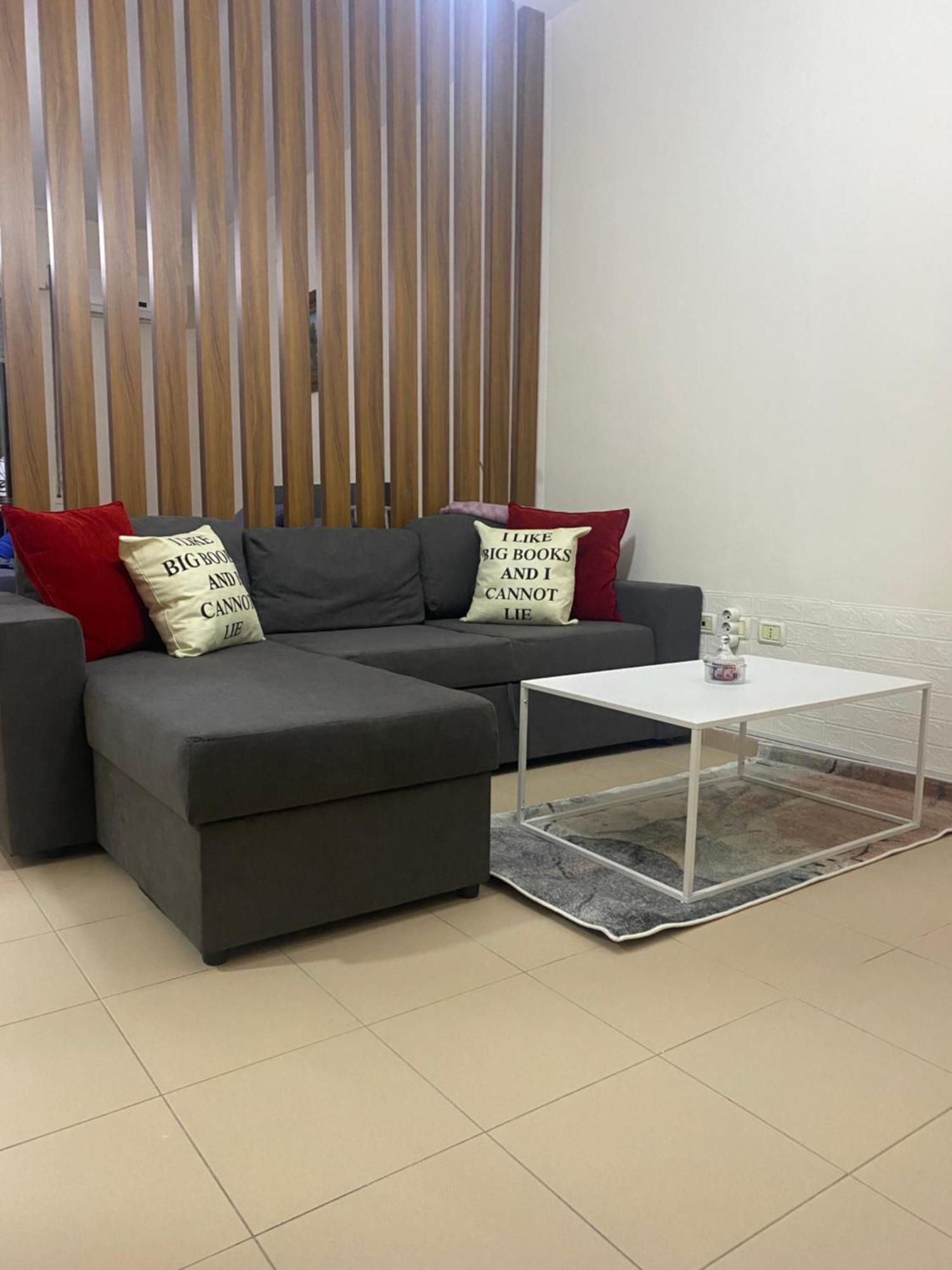 Chlo Apartment 4 Tirane エクステリア 写真